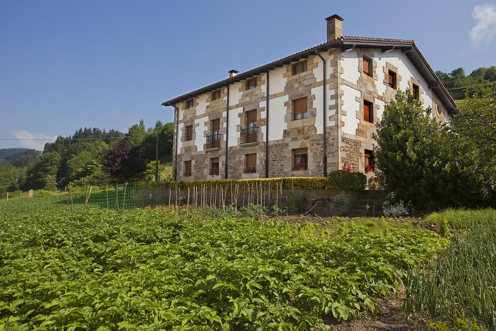 Agroturismo Ibarre Antzuola Kültér fotó