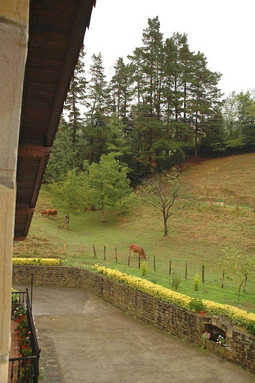 Agroturismo Ibarre Antzuola Kültér fotó